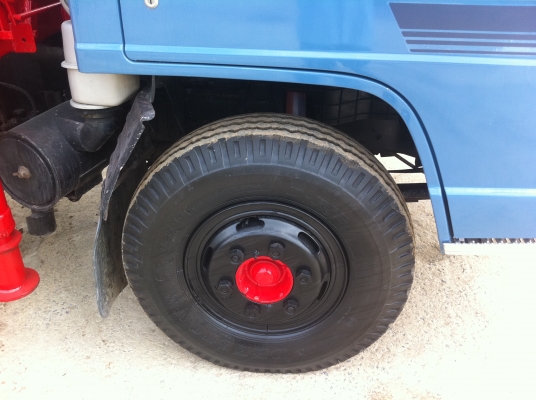 ISUZU NPR ช่วงล่าง F ยางเต็ม ดั้ม-เทรน Unic 3.5 ตัน ท้อง V เครื่อง 4BD1 -115 แรงม้า พวงมาลัยพาวเวอร์ ช่วงล่าง F คัสซีสวย ทะเบียนพร้อมโอน