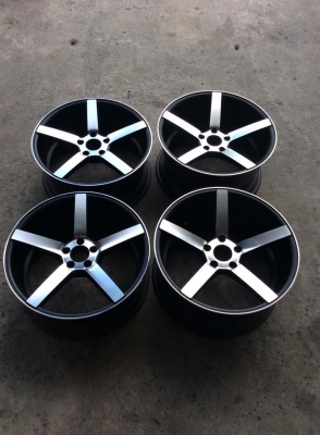 ล้อ VOSSEN ขอบ18 5/114 กว้าง8-9 สวยๆ ถูกๆ