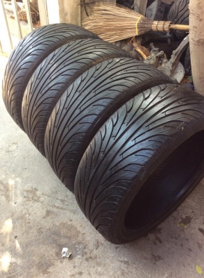 ยาง 215-40-18 ปี13 สวยสด ดอกเต็ม ถูกๆ