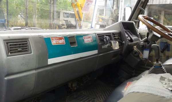 HINO FB 2W - 120 HP WO4D หกล้อกระบะคอกเหล็กความยาว 5 เมตรสภาพดีพร้อมบรรทุกได้เลย เครื่องแรงดีไม่เยิ้ม ภายในเก๋งคอนโซลสวยครบ พวงมาลัยเพาเวอร์ ช่วงล่างคัชซีสวย ยางสภาพดี 6 เส้นประมาณ 70\% พร้อมใช้งาน เอกสารทะเบียนภาษีเต็มครบพร้อมโอน ราคาต่อรองได้ครับ HINO FB 2W - 120 HP WO4D หกล้อกระบะคอกเหล็กความยาว 5 เมตรสภาพดีพร้อมบรรทุกได้เลย เครื่องแรงดีไม่เยิ้ม ภายในเก๋งคอนโซลสวยครบ พวงมาลัยเพาเวอร์ ช่วงล่างคัชซีสวย ยางสภาพดี 6 เส้นประมาณ 70\% พร้อมใช้งาน เอกสารทะเบียนภาษีเต็มครบพร้อมโอน ราคาต่อรองได้ครับ