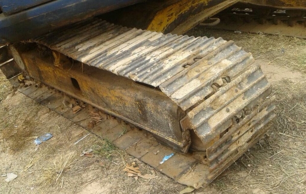 KOMATSU PC 60-5 เครื่องเดิมปั๊มเดิมทำงานดีมาก ภายในคอนโทรลง่ายคล่องตัวดี ภายนอกบูมอาร์มมีปะเล็กน้อยครับพร้อมทำงานได้เลย ช่วงล่างโซ่บูทใบแทรกหนาดีประมาณ 60\% เอกสารสัญญาซื้อขาย ราคาต่อรองได้ครับ KOMATSU PC 60-5 เครื่องเดิมปั๊มเดิมทำงานดีมาก ภายในคอนโทรลง่ายคล่องตัวดี ภายนอกบูมอาร์มมีปะเล็กน้อยครับพร้อมทำงานได้เลย ช่วงล่างโซ่บูทใบแทรกหนาดีประมาณ 60\% เอกสารสัญญาซื้อขาย ราคาต่อรองได้ครับ