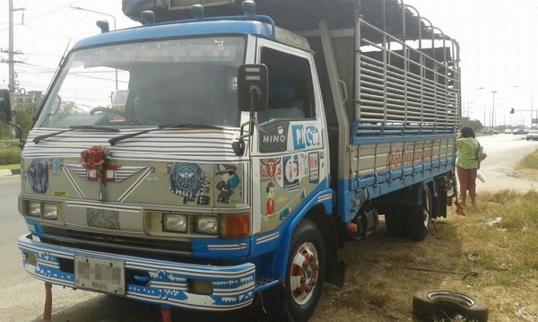 ***ขายแล้วครับขอบคุณ Truck2hand ขาย6ล้อ ราคาเบาๆ HINO FB-120 ซุปเปอร์เสี่ย ห้างแท้ ปี38 เกียร์สั้น FB2WGKA WO4D-120HP เครื่องเดิม เกียร์เดิม เครื่อง แน่น แรงดี เกีร์ดีเข้าง่าย ไม่หลุด ช่วงล่างเดิมๆ คัสซีดี สวย ไม่ปะไม่ดาม กระบะพื้นไม้คอกเหล็กยาว5.0ม.สภาพด ***ขายแล้วครับขอบคุณ Truck2hand ขาย6ล้อ ราคาเบาๆ HINO FB-120 ซุปเปอร์เสี่ย ห้างแท้ ปี38 เกียร์สั้น FB2WGKA WO4D-120HP เครื่องเดิม เกียร์เดิม เครื่อง แน่น แรงดี เกีร์ดีเข้าง่าย ไม่หลุด ช่วงล่างเดิมๆ คัสซีดี สวย ไม่ปะไม่ดาม กระบะพื้นไม้คอกเหล็กยาว5.0ม.สภาพด