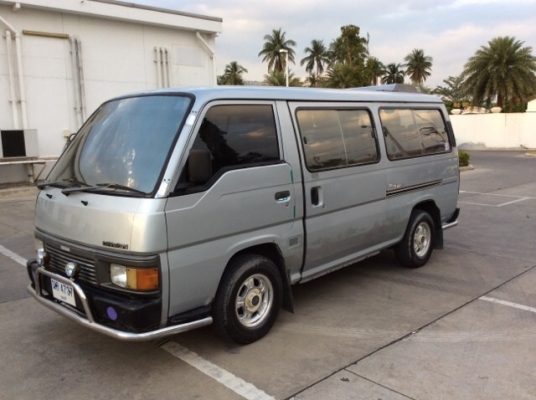 ขายรถตู้นิสสัน เออแวน เครื่อง TD27 เกียร์ธรรมดา เพาเวอร์ ภายในเบาะหนังเบาะหลังสามแถวครบ แอร์หน้า-แอร์ราวหลัง วิทยุCD สีมีริ้วรอยบ้าง แม็ก15&quot; ยางดี เครื่องแน่นนิ่มมาก รถขับดีเลยครับ ภาษีต่อ58เรียบร้อย รถพร้อมใช้ครับ