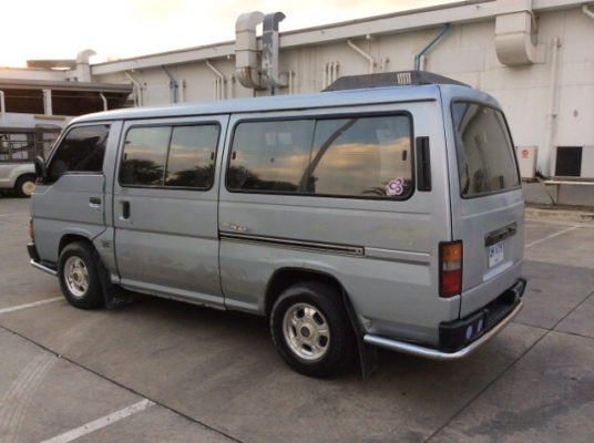 ขายรถตู้นิสสัน เออแวน เครื่อง TD27 เกียร์ธรรมดา เพาเวอร์ ภายในเบาะหนังเบาะหลังสามแถวครบ แอร์หน้า-แอร์ราวหลัง วิทยุCD สีมีริ้วรอยบ้าง แม็ก15&quot; ยางดี เครื่องแน่นนิ่มมาก รถขับดีเลยครับ ภาษีต่อ58เรียบร้อย รถพร้อมใช้ครับ