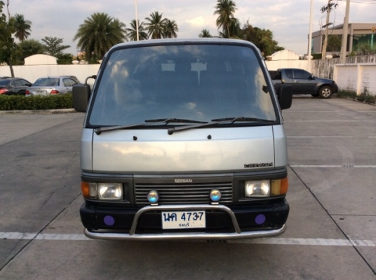 ขายรถตู้นิสสัน เออแวน เครื่อง TD27 เกียร์ธรรมดา เพาเวอร์ ภายในเบาะหนังเบาะหลังสามแถวครบ แอร์หน้า-แอร์ราวหลัง วิทยุCD สีมีริ้วรอยบ้าง แม็ก15&quot; ยางดี เครื่องแน่นนิ่มมาก รถขับดีเลยครับ ภาษีต่อ58เรียบร้อย รถพร้อมใช้ครับ