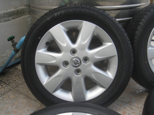 ขายล้อแม็ก Nissan march 15" พร้อมยางปี13 สนใจติดต่อเล็กคลองสามครับ 081-3747940