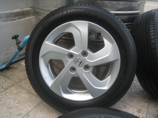 ล้อแม็กป้ายแดง Honda city 15" พร้อมยางปี14 สนใจติดต่อเล็กคลองสามครับ 081-3747940
