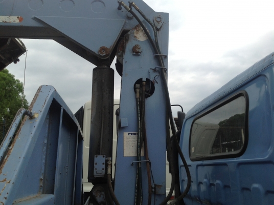 ขายสด- ผ่อน  หกล้อ ISUZU  พร้อมเครน 3 ตัน  พร้อมใช้ เอกสาร ม.79