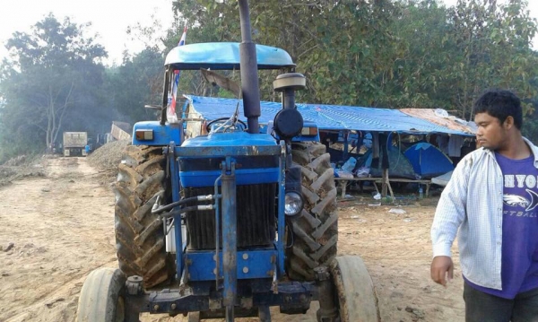 ฟอร์ดแองโกไทย เครื่อง TH 90 แรงผาน 7 ของ CMT พวงมาลัยไม่มีหลวมออกมาไม่ได้ใช้งานหนัก