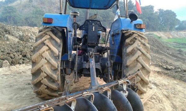 ฟอร์ดแองโกไทย เครื่อง TH 90 แรงผาน 7 ของ CMT พวงมาลัยไม่มีหลวมออกมาไม่ได้ใช้งานหนัก