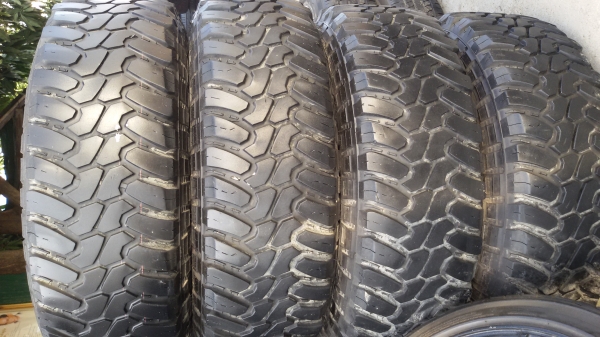 ขายยาง 265 75 16ปี11ชุดละ6500
