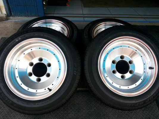 ขายล้อ เรโท พร้อมยางขอบ 14  6 รู ยางดันล๊อบ 2012  175/65/14