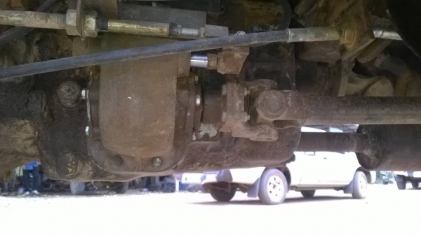 ขาย 6 ล้อดั้ม KR320 วางหัว F18 เครื่อง EH700 168 แรงม้า เกียร์ HO คัสซีสวย เฟืองท้ายใหญ่รอบช้า พวงมาลัยพาวเวอร์ ทะเบียนพร้อมโอนครับ