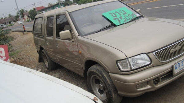 ขายมังกรทองสี่ประตูทั้งคันและเเยกชิ้นส่วนขาย ขายมังกรทองสี่ประตูทั้งคันและเเยกชิ้นส่วนขาย