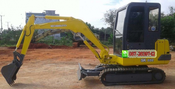 ขายรถแบคโฮ KOBELCO SK 032
