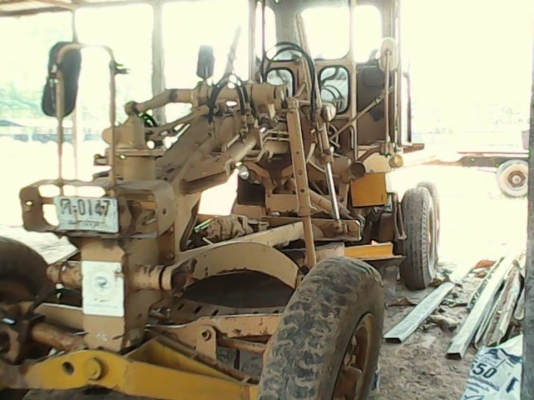 **450,000 บ.ต่อรอง**ขายรถเกรดเดอร์ KOMATSU MOTOR GRADER GD31-3H S.No.2866 Close Cabเครื่องเดิมปั้มเดิม เครื่องKOMATSU S4D120 110HP 4สูบ เครื่องดี สตาร์ทติด เสียงดี แน่นดี ปั้มดี ใบมีดสภาพดี บอดี้ยังสวยเดิม สีสันสวยบางเดิม ยางดี4เส้นพอใช้2เส้น รถใช้งานทำงา