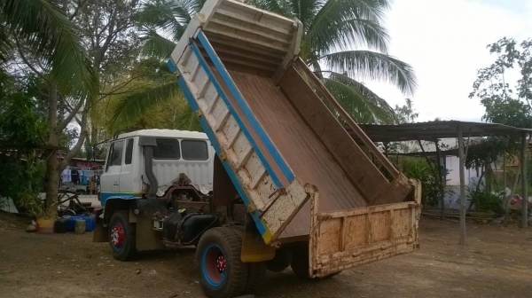 ขาย 6 ล้อดั้ม คัสซีหัวยาว วางหัวเจ้าอินทรีย์ เครื่อง EH700 168 แรงม้า เฟืองท้าย FUSO เบรคทิฟฟี่ พาวเวอร์ ยางเต็ม เขียนแบบแล้วทะเบียนพร้อมโอน