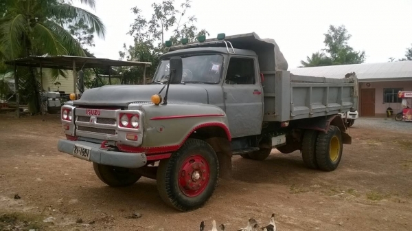 ขาย 6 ล้อดั้มหัวยาว เครื่อง EH500 165 แรงม้า เฟืองท้าย FUSO เกียร์ HO คลัชหน้า 13 เพาวเวอร์ ทะเบียนเต็มพร้อมโอนครับ ขาย 6 ล้อดั้มหัวยาว เครื่อง EH500 165 แรงม้า เฟืองท้าย FUSO เกียร์ HO คลัชหน้า 13 เพาวเวอร์ ทะเบียนเต็มพร้อมโอนครับ