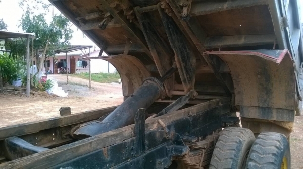 ขาย 6 ล้อดั้มหัวยาว เครื่อง EH500 165 แรงม้า เฟืองท้าย FUSO เกียร์ HO คลัชหน้า 13 เพาวเวอร์ ทะเบียนเต็มพร้อมโอนครับ ขาย 6 ล้อดั้มหัวยาว เครื่อง EH500 165 แรงม้า เฟืองท้าย FUSO เกียร์ HO คลัชหน้า 13 เพาวเวอร์ ทะเบียนเต็มพร้อมโอนครับ