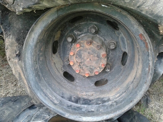 ขายซากรถไฟใหม้ 6 ล้อ NPR66LX5 T ยาว 5 เมตร เครื่อง 4HF1 120 แรงม้าฝาขาว เกียร์ร็อคเสื้อลาย เฟืองท้าย F เอกสารทะเบียนครบ ราคาต่อรองได้ครับ