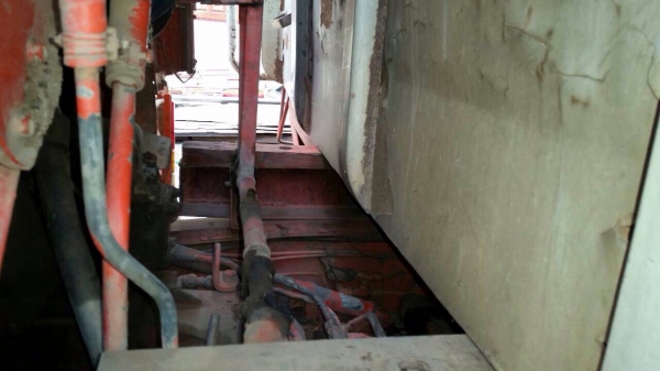 HINO SUMO FM227 - 220 HP EM100 สิบล้อ 2 เพลาดั๊มพ์ กระบะดั๊มพ์ 12 ตันฝาข้างไม้สภาพอย่างสวยไม่มีผุ ภายในห้องเก๋งคอนโซลสวยครบ พวงมาลัยเพาเวอร์ ระบบเบรคทริ๊ปฟี้ครบพร้อม ช่วงล่างใหญ่คัชซีสวยไม่มีบวมเลยครับ ยางสภาพดี 10 เส้นประมาณ 70\% พร้อมบรรทุกหนักได้เลย เอก HINO SUMO FM227 - 220 HP EM100 สิบล้อ 2 เพลาดั๊มพ์ กระบะดั๊มพ์ 12 ตันฝาข้างไม้สภาพอย่างสวยไม่มีผุ ภายในห้องเก๋งคอนโซลสวยครบ พวงมาลัยเพาเวอร์ ระบบเบรคทริ๊ปฟี้ครบพร้อม ช่วงล่างใหญ่คัชซีสวยไม่มีบวมเลยครับ ยางสภาพดี 10 เส้นประมาณ 70\% พร้อมบรรทุกหนักได้เลย เอก