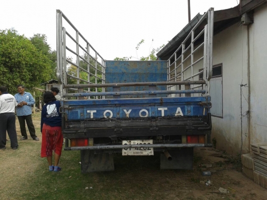 ขาย 6 ล้อ TOYOTA BU87 เครื่อง 115 แรงม้า เกียร์สั้น คัสซีสวยตลอดเส้น คอกแปปพร้อมบรรทุก ทะเบียนพร้อมโอน ราคาต่อรองได้ครับ