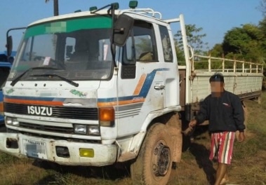 ISUZU ROCKY FSR 165 HP 6BD1 ปี 36 หกล้อบรรทุกกระบะเหล็กพื้นไม้ความยาว 5 เมตร รถห้างแท้ เครื่องแน่นดีไม่มีเยิ้ม หัวเก๋งสภาพดีมีผุบ้างเล็กน้อยครับภายในเก๋งคอนโซลครบพร้อม ช่วงล่างใหญ่คัชซีหนาไม่มีบวม ยาง 9.00 ขอบ 20 สภาพดีประมาณ 70\% พร้อมบรรทุกพร้อมใช้งานได้ ISUZU ROCKY FSR 165 HP 6BD1 ปี 36 หกล้อบรรทุกกระบะเหล็กพื้นไม้ความยาว 5 เมตร รถห้างแท้ เครื่องแน่นดีไม่มีเยิ้ม หัวเก๋งสภาพดีมีผุบ้างเล็กน้อยครับภายในเก๋งคอนโซลครบพร้อม ช่วงล่างใหญ่คัชซีหนาไม่มีบวม ยาง 9.00 ขอบ 20 สภาพดีประมาณ 70\% พร้อมบรรทุกพร้อมใช้งานได้