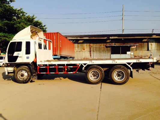 สิบล้อเพลาเดียวพื้นเรียบปี47-48เครื่องJ08 210 แรง วิ่งงานอยู่ทุกวัน