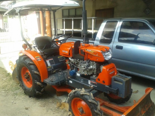 รถไถ่คูโบต้าKRT14 แรงรถใช้งานน้อย 700กว่าชั่วโมงอุปกรณืมีพาล3ตัวดันหน้า คราด ล้อเหล้ก รถไถ่คูโบต้าKRT14 แรงรถใช้งานน้อย 700กว่าชั่วโมงอุปกรณืมีพาล3ตัวดันหน้า คราด ล้อเหล้ก