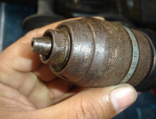 ขายสว่านโรตารี่ Bosch รุ่น GBH 2-26 DFR(800W.) แถมหัวจับดอกธรรมดาของแท้