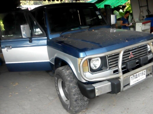 ขายครับ ปาเจโร่ เหลี่ยม 198000