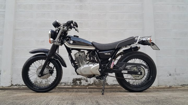 Van Van 125 วิ่ง 2,000 แต่งล้นๆเท่อย่าบอกใคร หายาก สวยๆ ต่อรองได้ Van Van 125 วิ่ง 2,000 แต่งล้นๆเท่อย่าบอกใคร หายาก สวยๆ ต่อรองได้