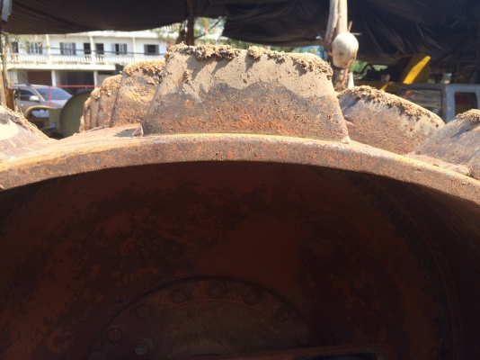 ขายรถบดสั่นสะเทือนSAKAI SV500TF เล่มทะเบียน พร้อมใช้งาน ขายรถบดสั่นสะเทือนSAKAI SV500TF เล่มทะเบียน พร้อมใช้งาน