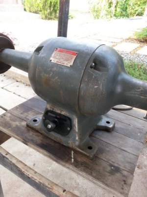 เครื่องปัดเงาคอยาว HITACHI POLISHER 1HP