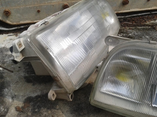 ไฟหน้าหัวจรวด YH112  -ของเก่าญี่ปุ่น แท้ๆใสๆข้างในเงาๆ