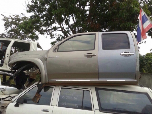 หัวเก๋งดีเเมกด์4ประตูอุปกรครบตามสภาพ