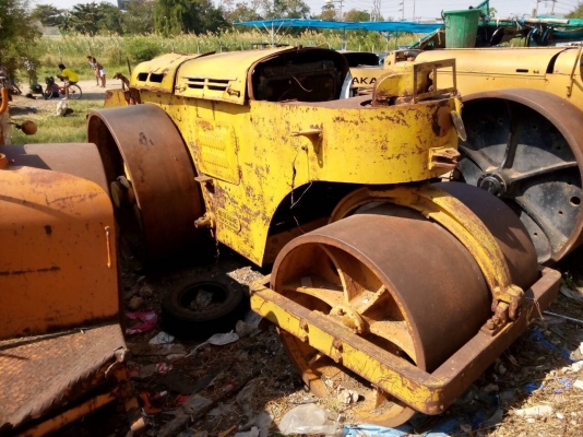 ต้องการขายรถบด3ล้อเหล็กWATANABE WMB10 พร้อมใช้งาน ทำสี