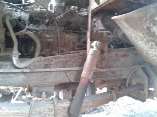 ขายรถบัส ม.เชียงใหม่ใหม่ ยาว9 เมตร  เอาไปต่อรถบรรทุก ดีครับ แชสซีเหมือน ISUZU FRR เครื่อง EH700 ยาง900 ขอบ 20 เฟืองท้าย 200