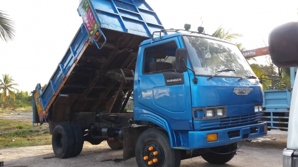 ***ขายแล้วครับขอบคุณ Truck2hand ขาย6ล้อดั้มดิน5คิว HINO FC-165 ประกอบ ปี39 HINO FC141A WO6E-165HP เครื่อง 6สูบ-165แรง เครื่องดี แรงดี ยังแน่น เกียร์ยาว เข้าง่าย ไม่หลุด ช่วงล่างFหลัง คานหน้าเดิม6น็อต คัสซีดี เก็บงานมาบ้างแล้ว กระบะดั้มเหล็ก5ตัน3.60ม.ยิงหน ***ขายแล้วครับขอบคุณ Truck2hand ขาย6ล้อดั้มดิน5คิว HINO FC-165 ประกอบ ปี39 HINO FC141A WO6E-165HP เครื่อง 6สูบ-165แรง เครื่องดี แรงดี ยังแน่น เกียร์ยาว เข้าง่าย ไม่หลุด ช่วงล่างFหลัง คานหน้าเดิม6น็อต คัสซีดี เก็บงานมาบ้างแล้ว กระบะดั้มเหล็ก5ตัน3.60ม.ยิงหน