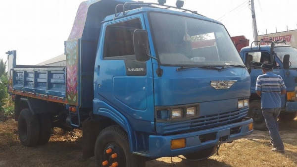 ***ขายแล้วครับขอบคุณ Truck2hand ขาย6ล้อดั้มดิน5คิว HINO FC-165 ประกอบ ปี39 HINO FC141A WO6E-165HP เครื่อง 6สูบ-165แรง เครื่องดี แรงดี ยังแน่น เกียร์ยาว เข้าง่าย ไม่หลุด ช่วงล่างFหลัง คานหน้าเดิม6น็อต คัสซีดี เก็บงานมาบ้างแล้ว กระบะดั้มเหล็ก5ตัน3.60ม.ยิงหน ***ขายแล้วครับขอบคุณ Truck2hand ขาย6ล้อดั้มดิน5คิว HINO FC-165 ประกอบ ปี39 HINO FC141A WO6E-165HP เครื่อง 6สูบ-165แรง เครื่องดี แรงดี ยังแน่น เกียร์ยาว เข้าง่าย ไม่หลุด ช่วงล่างFหลัง คานหน้าเดิม6น็อต คัสซีดี เก็บงานมาบ้างแล้ว กระบะดั้มเหล็ก5ตัน3.60ม.ยิงหน