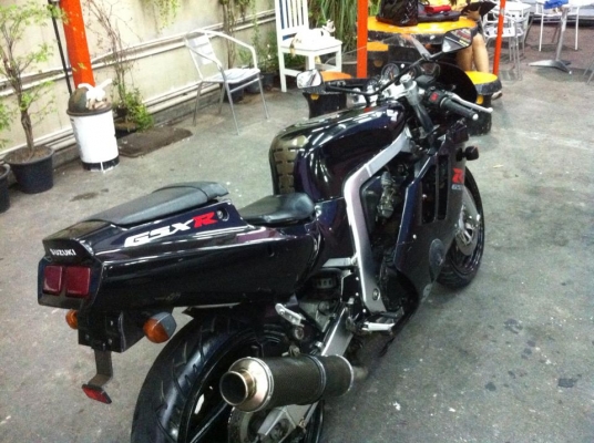 ขออนุญาติขาย จิ๊กโก๋เรโทร Suzuki GSXR400 ปี91