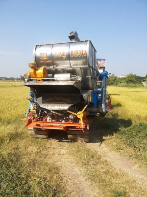 ขายรถเกี่ยวข้าว ปานเจริญการช่าง