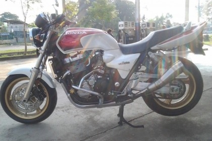 ธารนนทบุรี//ขาย honda cb1300 ปี99 สวยๆ เครื่องสมบูรณ์ ระบบไฟสมบูรณ์ทุกจุด เอกสารอินวอยท์+สรรพสารมิตรแท้ ราคา 115,000 บาท