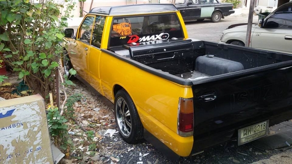 ขายกระบะ IZUZU รุ่น KBD มีแคป ขายกระบะ IZUZU รุ่น KBD มีแคป