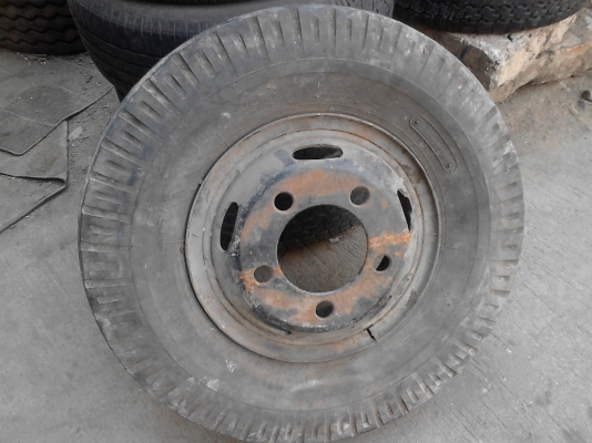 7.00-15  กะทะล้อ 6 ล้อกลาง พร้อมยาง  มี 1 ล้อ TEL.081-427-3941