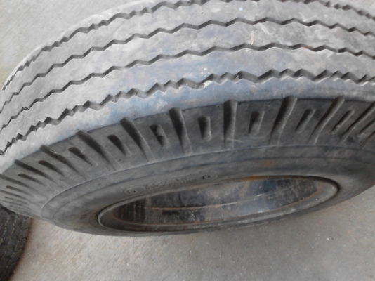 7.00-15 กะทะล้อ 6 ล้อกลาง พร้อมยาง มี 1 ล้อ TEL.081-427-3941 7.00-15 กะทะล้อ 6 ล้อกลาง พร้อมยาง มี 1 ล้อ TEL.081-427-3941