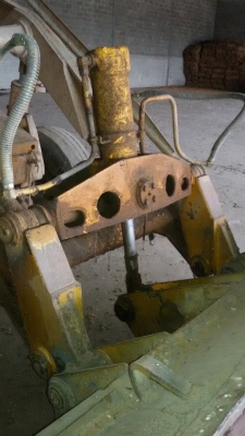 -------ขายรถตักล้อยาง 2 คัน------