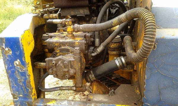 **349,000 บ.ต่อรอง**ขาย แบคโฮ ราคาเบาๆ KOMATSU PC60-5 เครื่องเดิม ปั้มเดิม เครื่องดี แน่นดี ไม่เยิ้ม ปั้มดีแรงดี ทำงานดี เร็วดี คล่อง บูมอาร์มมีปะนิดหน่อย บุ้งกี๋ดี ไม่ผุ เอวดีแน่นดี ไม่แตกไม่ร้าว ช่วงล่าง60-70\% โซ่ดี แทร็กดียังหนา เฟรมสวยหนา ไม่ปะ โรลเลอ