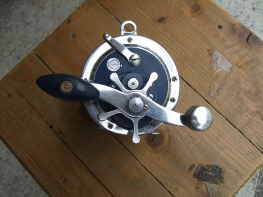 รอกตกปลา OLYMPIC  DOLPHIN615