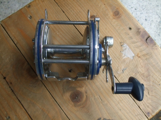 รอกตกปลา OLYMPIC  DOLPHIN615